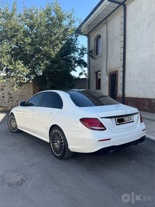 Mercedes Benz W213 E200