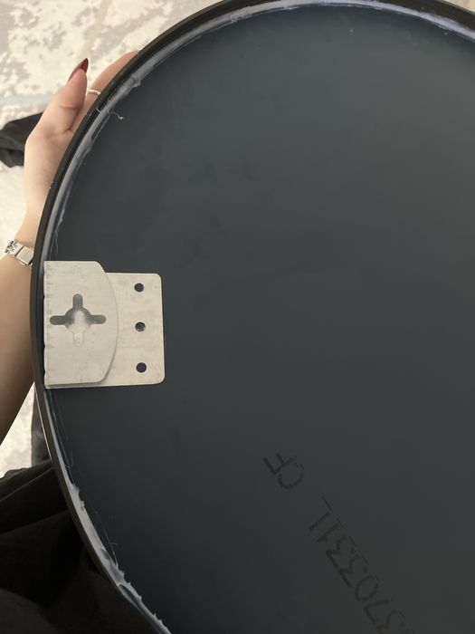 Продаеться зеркало настенное