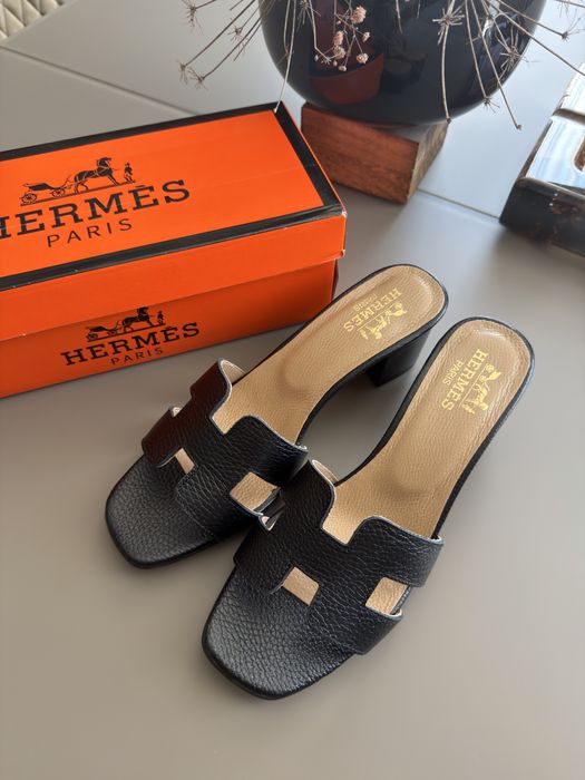 Чехли на ток Hermes естествена кожа