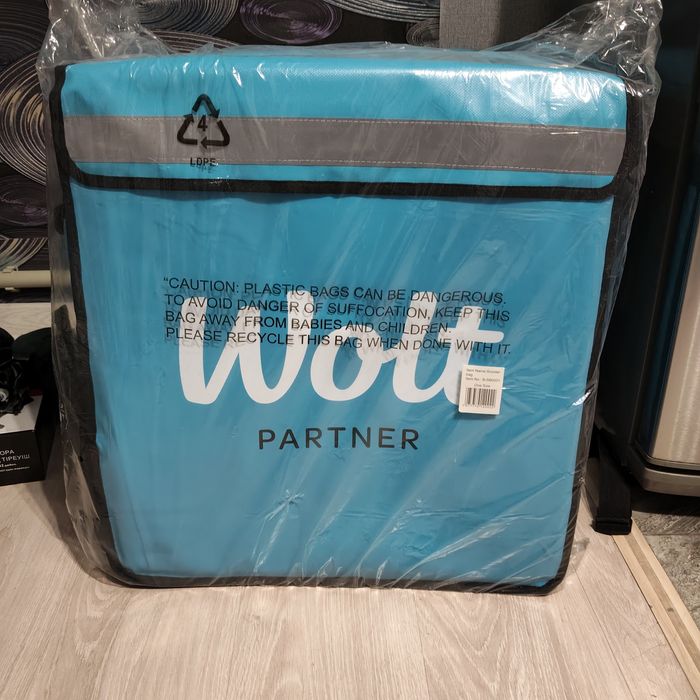 Продам сумку Wolt
