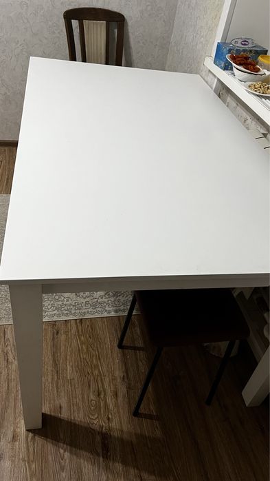 Продам стол куханый