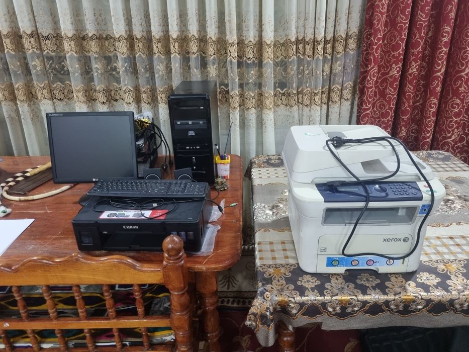 Kompyuter + 3v1 printer + svetnoy printer komplekt sotiladi.