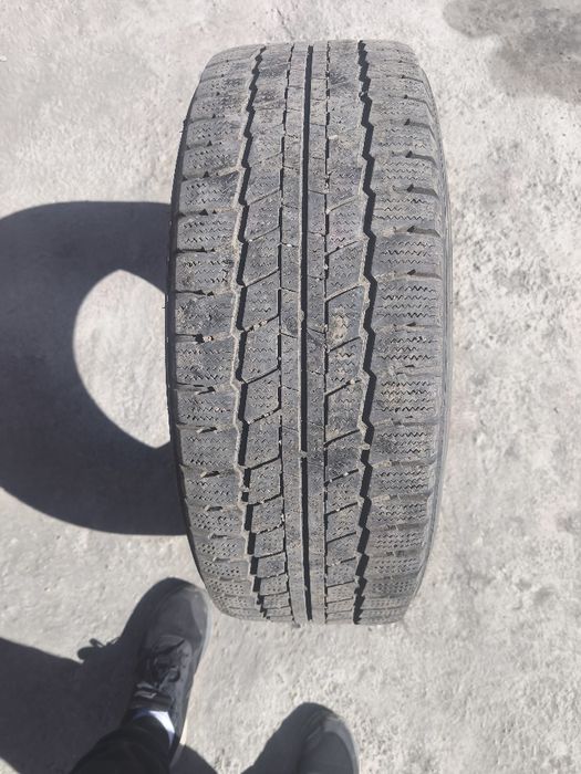 Продам шины в отличном состоянии.