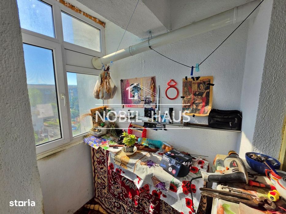 Apartament 2 camere, decomandat, etajul 4, bloc cu lift, zona Stadion