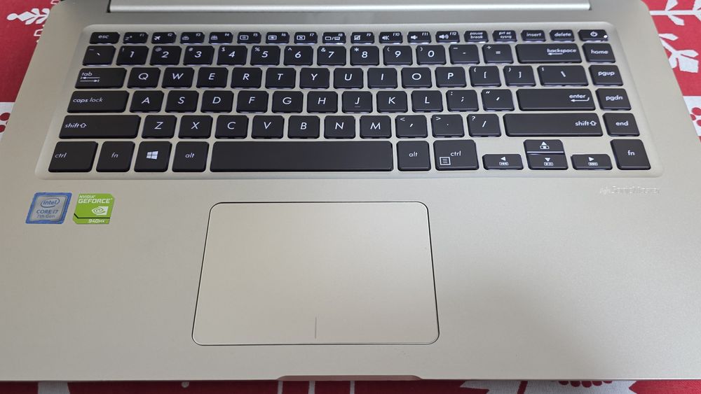 Laptop ASUS VivoBook S510UQ i7 | 16GB Corsair | SSD Samsung 256 + 1 TB