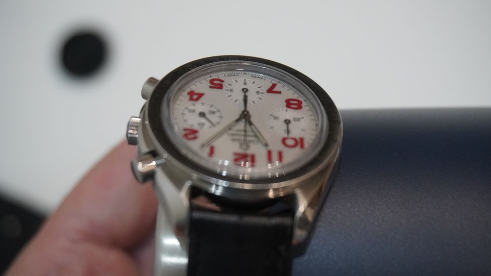 Наручные швейцарские часы Omega Speedmaster Reduced