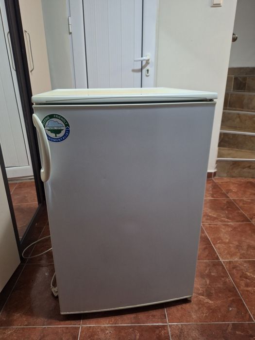 Продавам  фризер