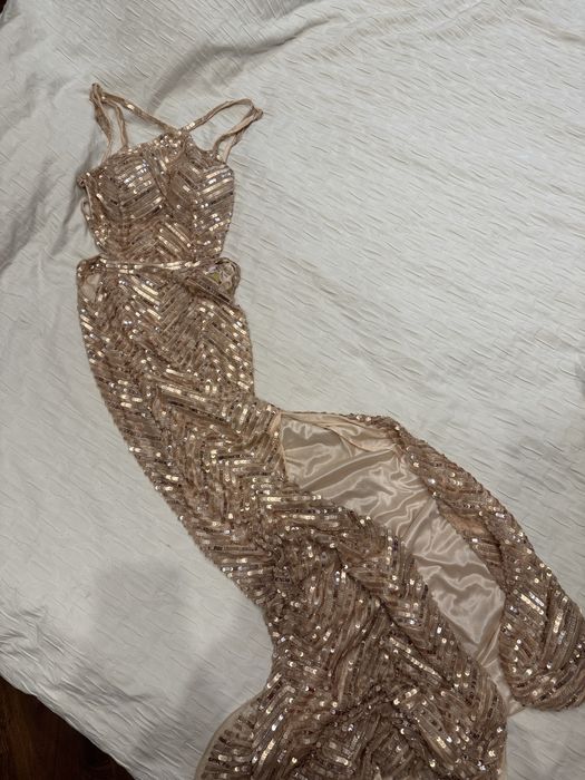 Вечернее платье розовое золото