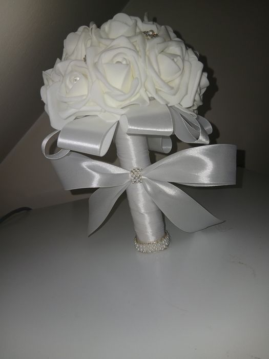 Buchet mireasa alb