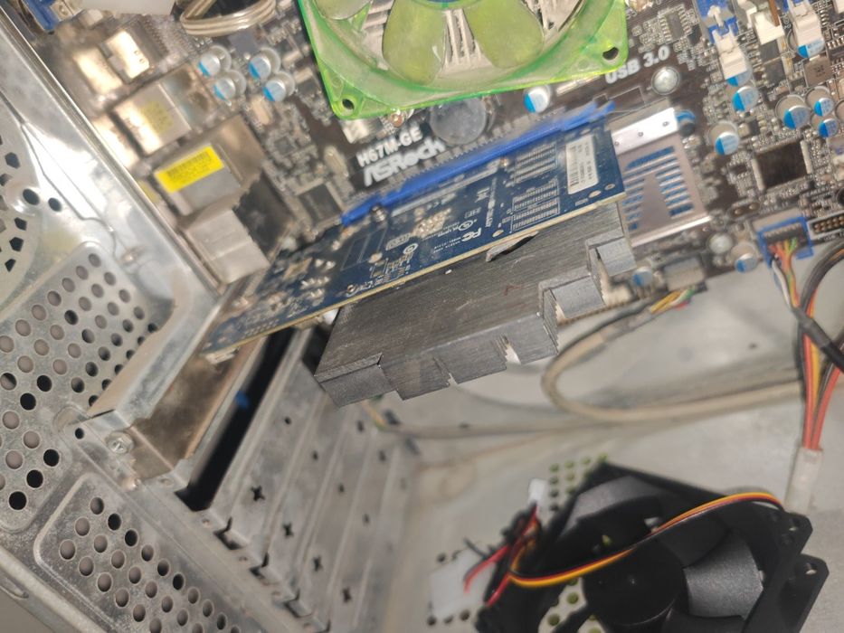 Видиокарта GT 520