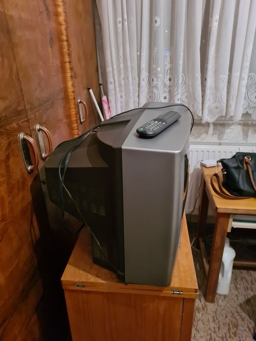 Телевизор LG 21' за сателитна/кабелна телевизия