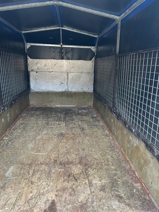 Vând remorca peste 2000kg