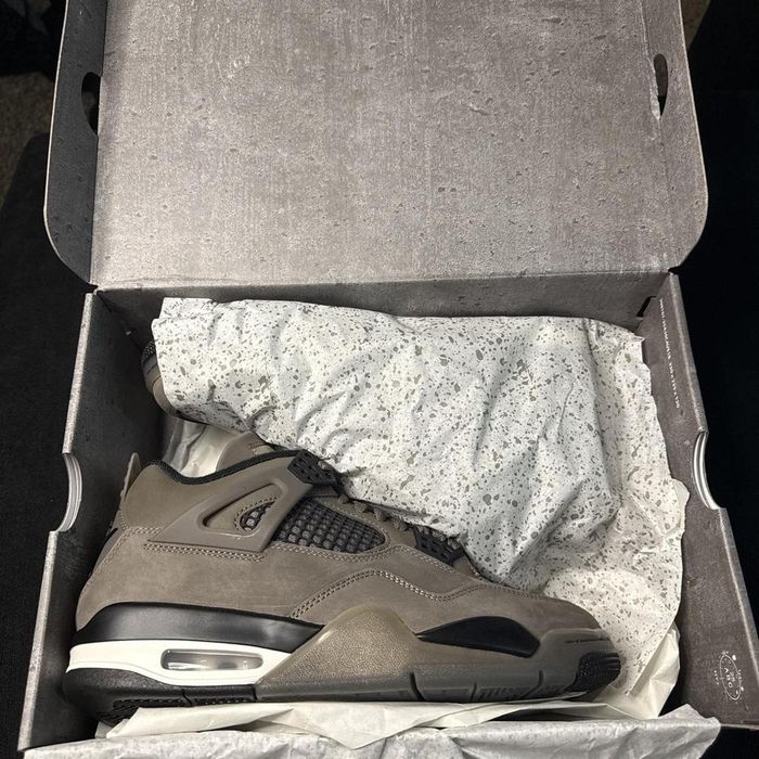 Air Jordan 4 Retro "Cave Stone"