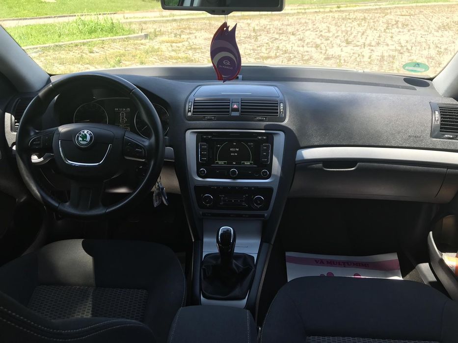 Vând skoda octavia II facelift