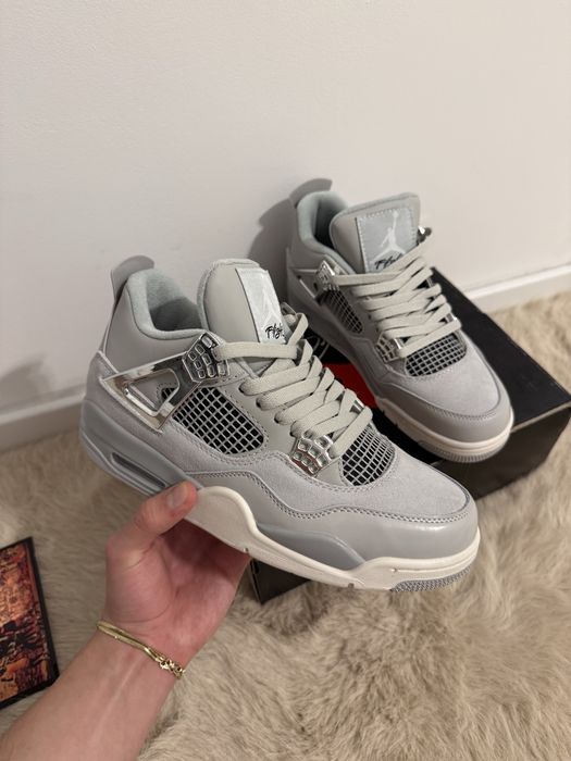 *ULTIMELE PERECHI* Nike Air Jordan 4 Frozen Moments -Verficare colet