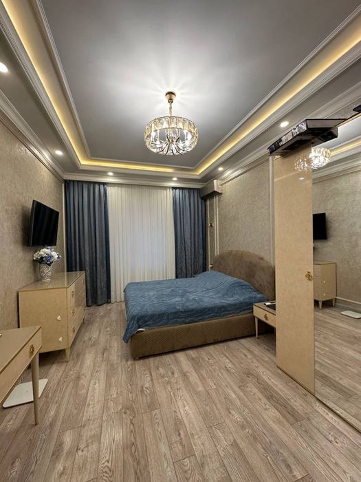 Продается Шикарная Квартира  Мирзо Улукбек район Эко базар 3/3/4