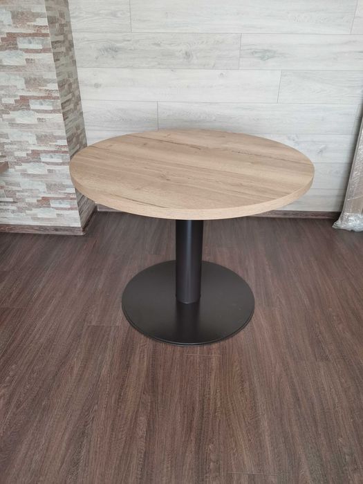 Трапезна маса Уникат