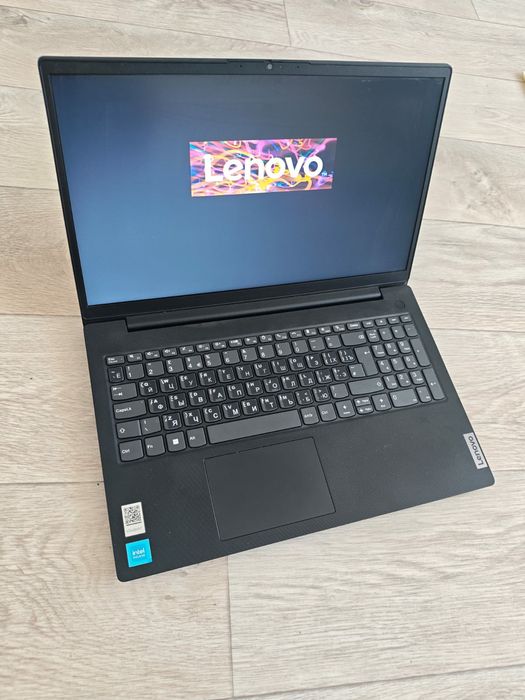 Продам современный ноутбук lenovo сумка мышка