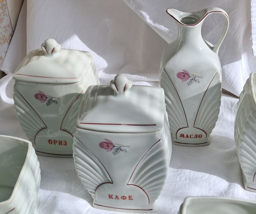 Съдове за подправки - български порцелан