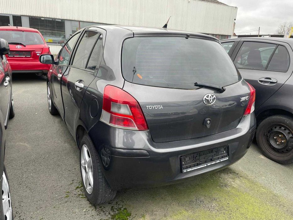 Vând Toyot Yaris