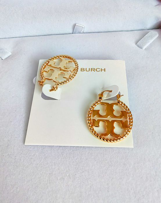 Златисти висящи обеци на Tory Burch - logo round earrings