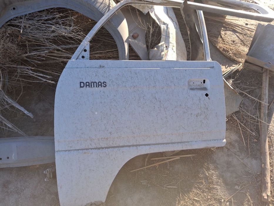 Дамас капот ешиклари бор