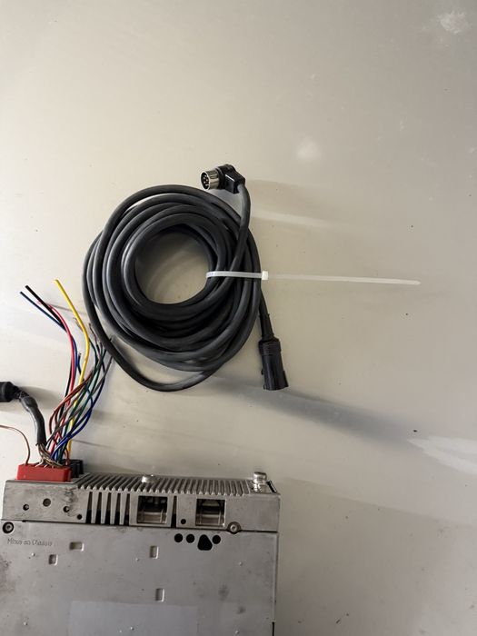 Оригинал магнитола и Cd чейнджер