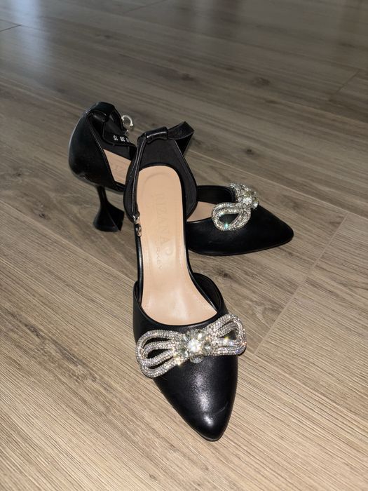 Туфли 38 размер сатылады