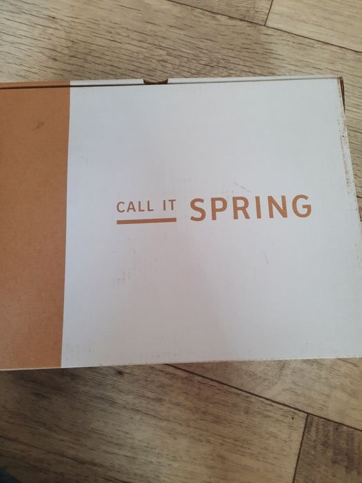 Продам босоножки  новые