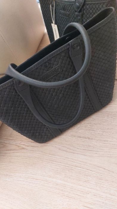 Miniso sumkasi rangi qora yangi
