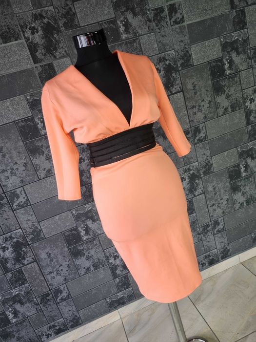 Rochie superbă somon