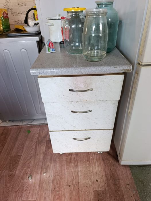 Кухонная мебель белая