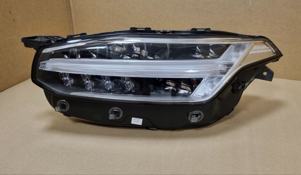 Ляв фар Волво ХЦ 90 фул лед/VOLVO XC90 II  FULL LED KPL. 31353153