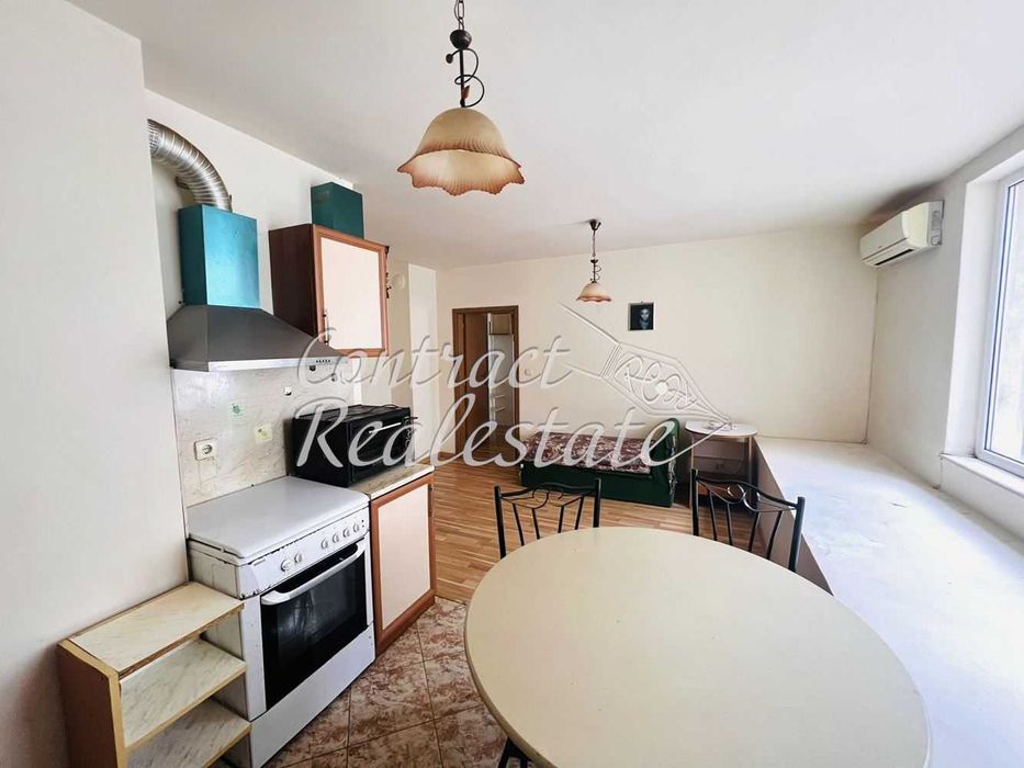 Тристаен Полуобзаведен Лятно кино тракия !