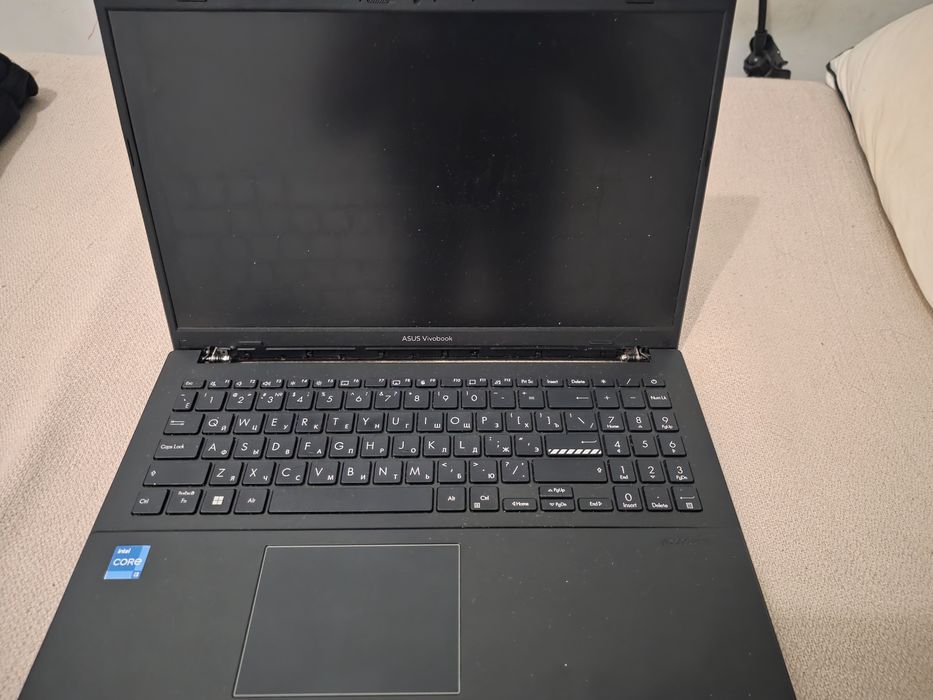 Asus vivibook Go E1504Ga