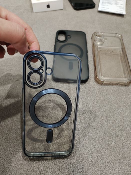 iPhone 16 • 256GB • на гарантии • 100% батарея
