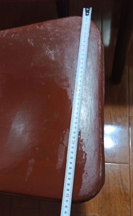Scaun din fibra de sticla