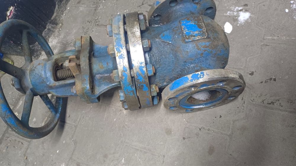 Продам задвижки нержавейка