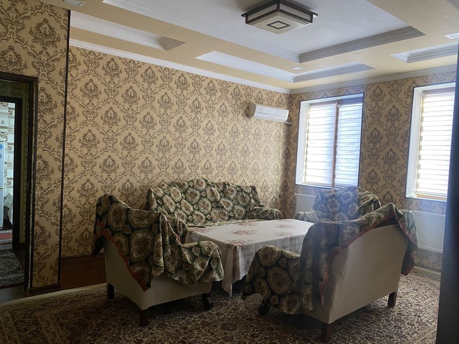 Сдается квартира со всеми удобствами.Возле Фестиваля,вдоль дороги.