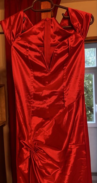 Rochie ocazie decupata