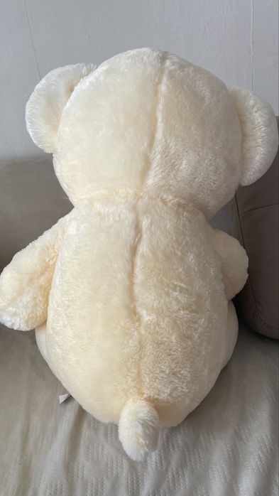 Голямо плюшено мече