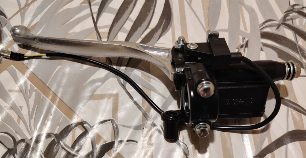 Ръкохватка със спирачна помпа за мотор, атв и др., Нова