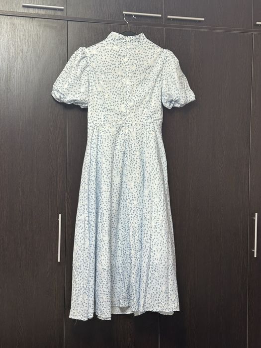 Продам платье летнее, голубое и длинное