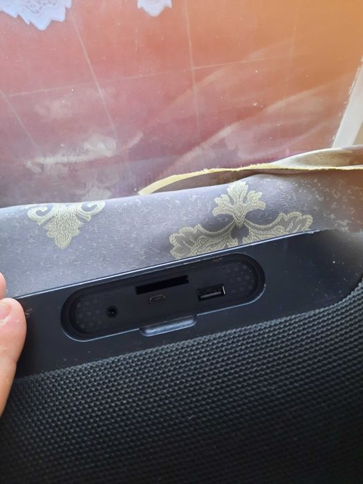 Boxă tellur pret accesibil