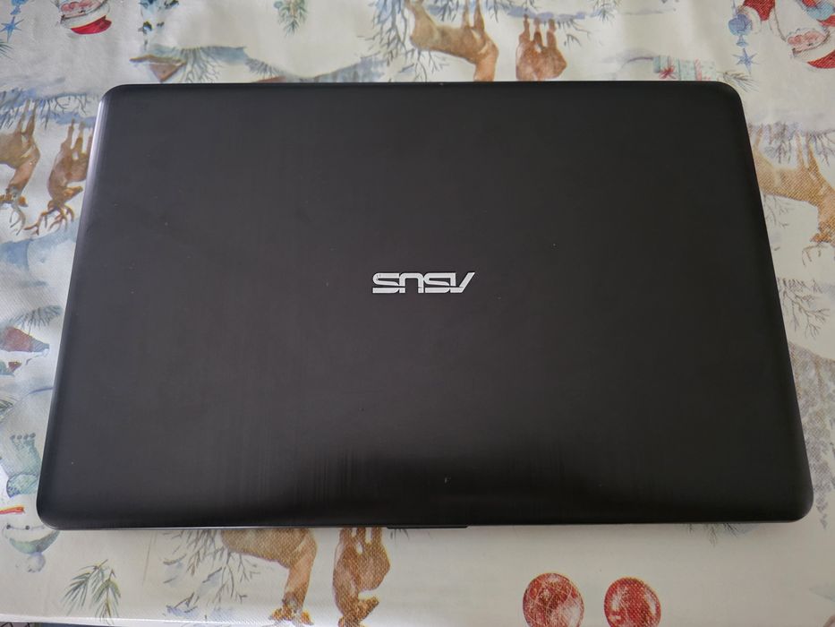 Лаптоп X540U i3-6006U, GeForce 920MX 2GB, 4GB Ram, SSD