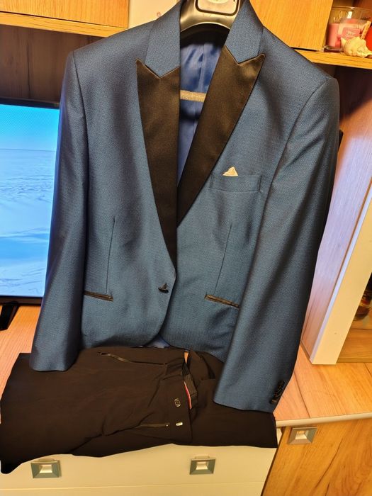 Costum mire in stare foarte buna