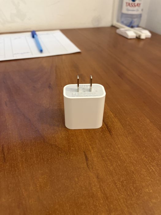 Продам зарядная устройство айфон оригинал