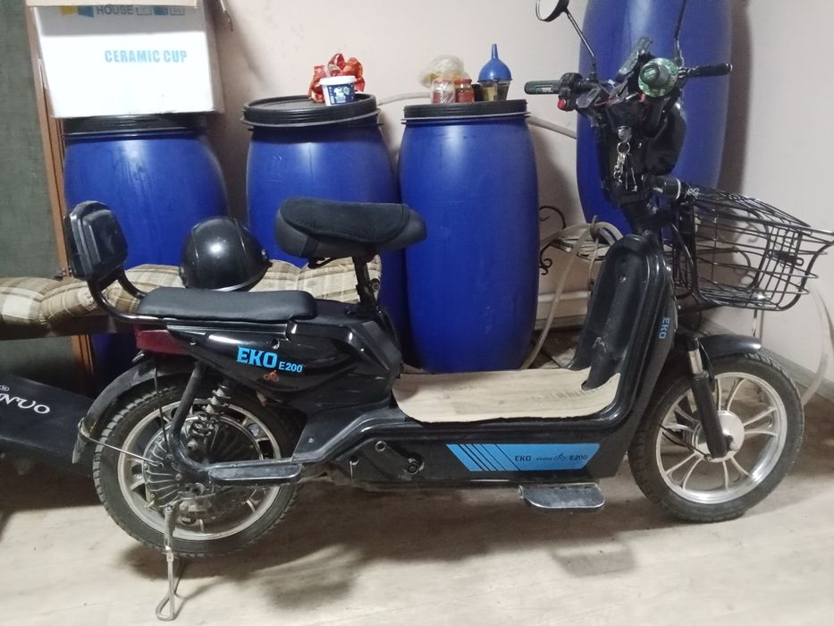 EKO E200 электроскутер