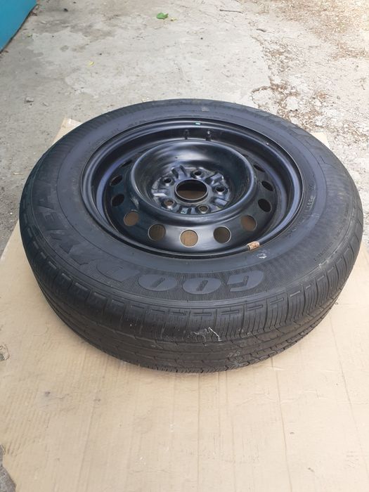 Продам летние шины с дисками