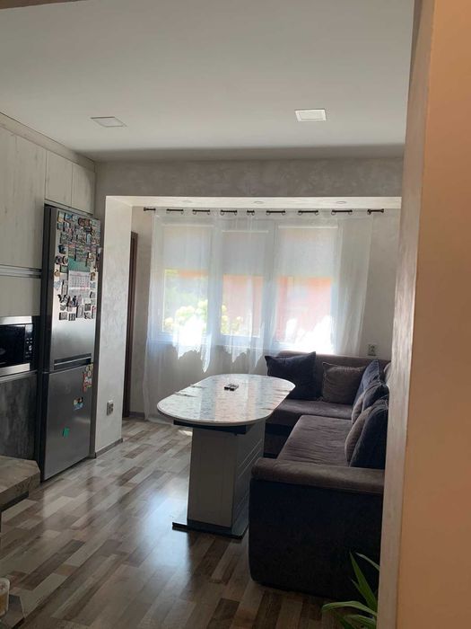 Продава се Четиристаен апартамент в Свищов - 87 кв.м за 1092 €/кв.м - Снимка #10